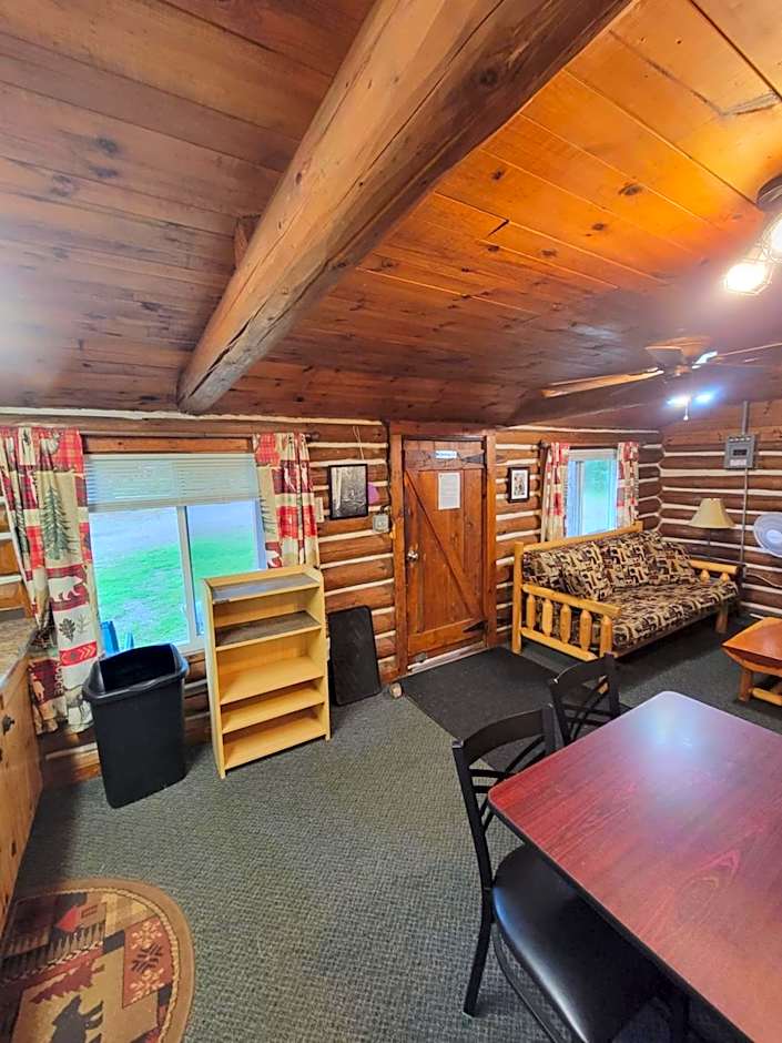 Two Rivers Motel and Cabins of Kenton, MI