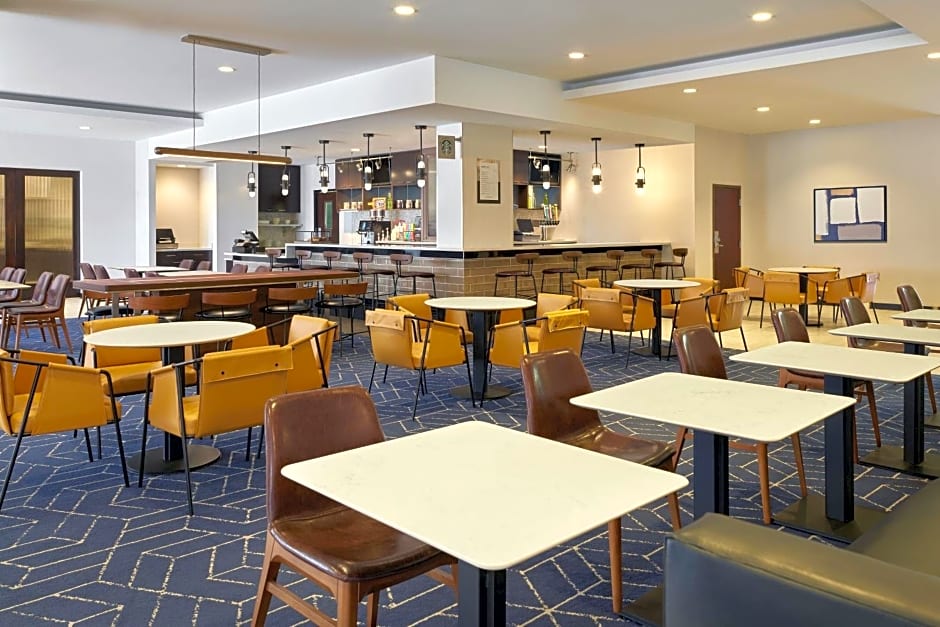 Courtyard by Marriott Los Angeles Westside