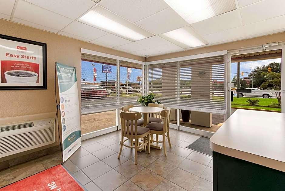 Econo Lodge North Washington