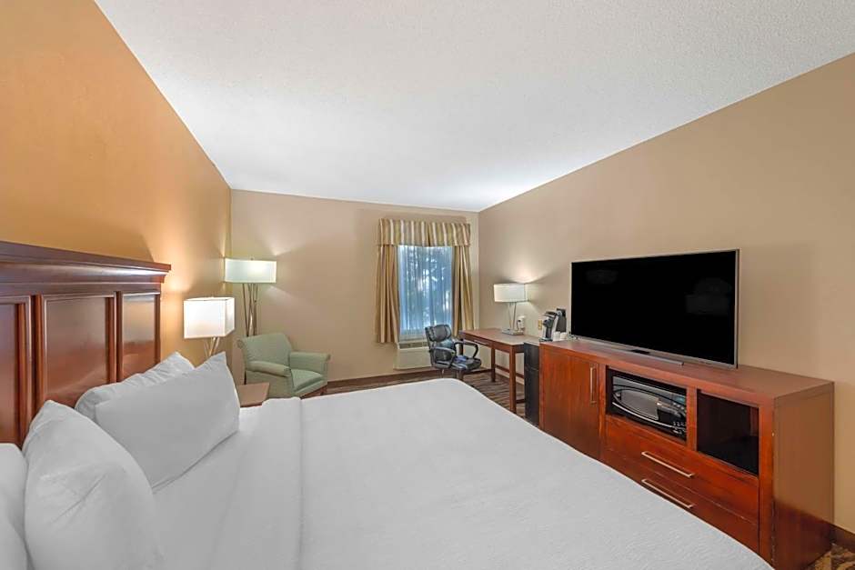 Best Western Plus Russellville Hotel and Suites