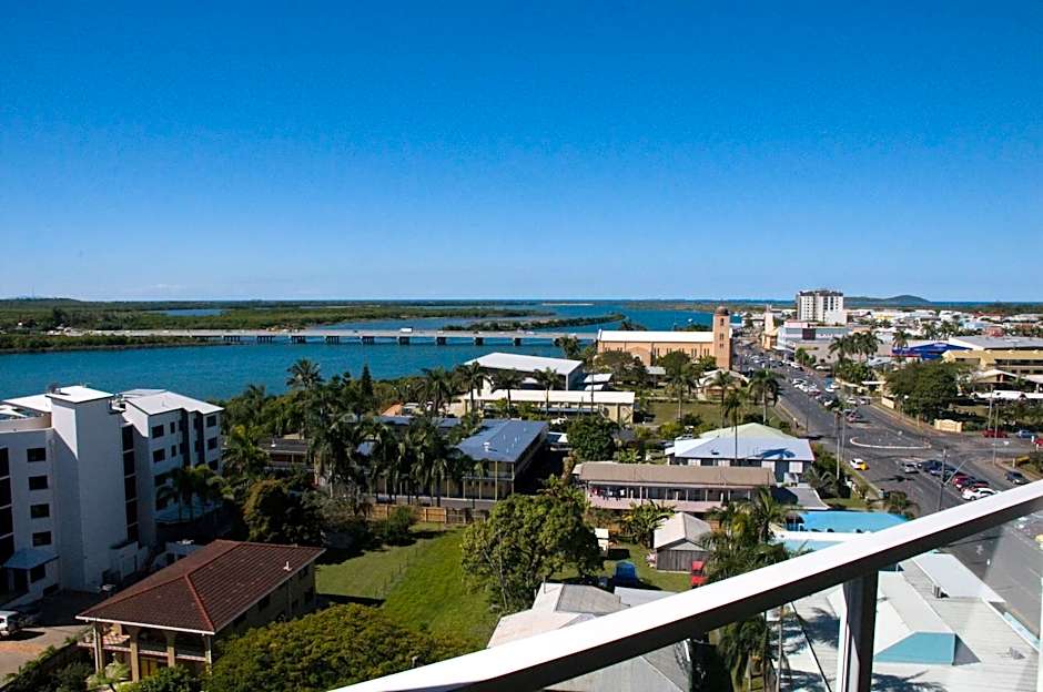 Lanai Apartments