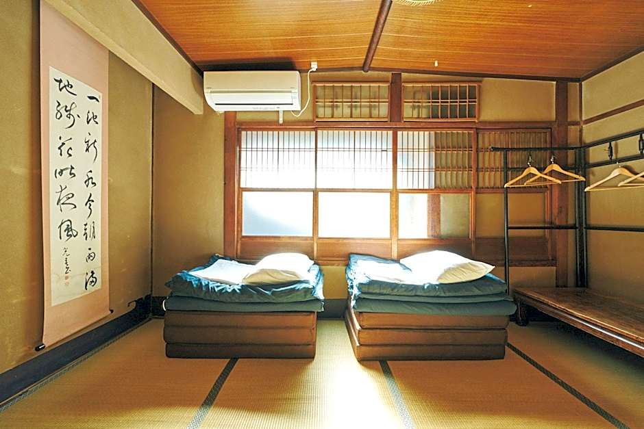 Gojo Guest House – Kyoto, IL