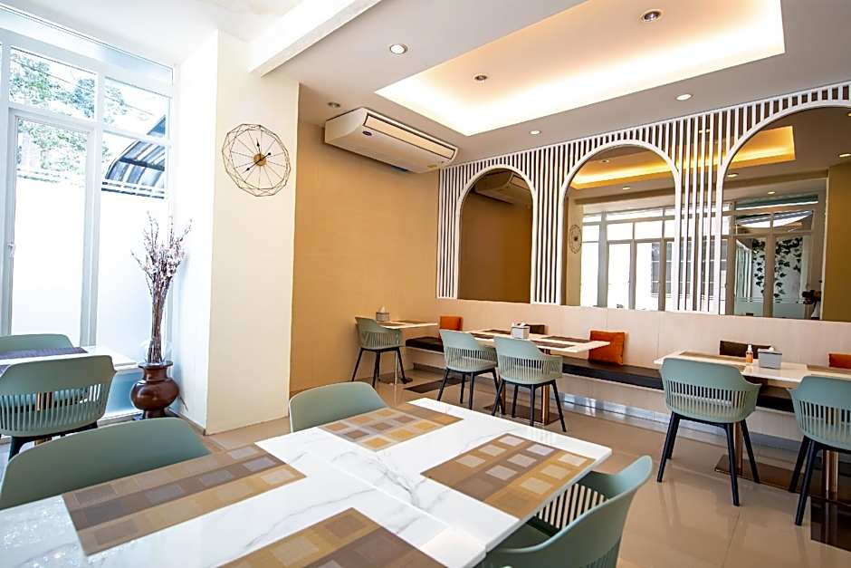 Phavina Grand Boutique