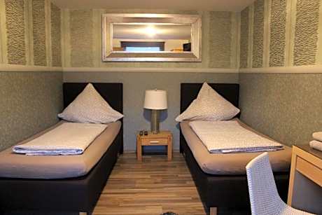 Large Twin Room