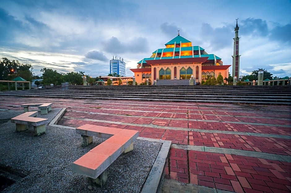 Blitz Hotel Batam Centre