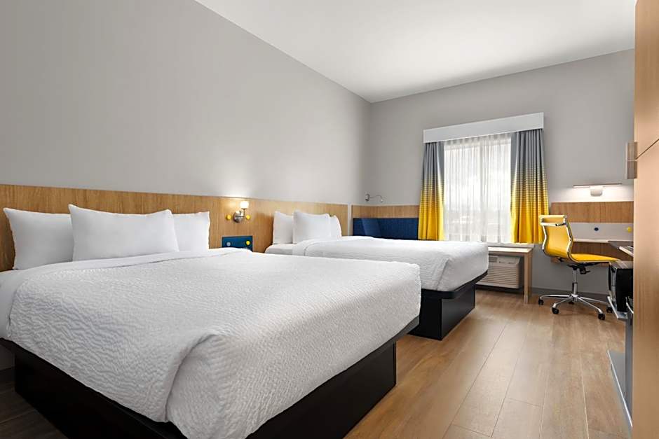 Microtel Inn & Suites by Wyndham Lachute