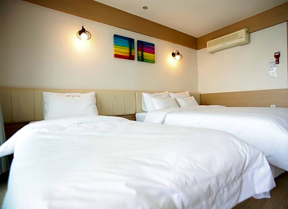 Tongyeong Bay Condo Hotel