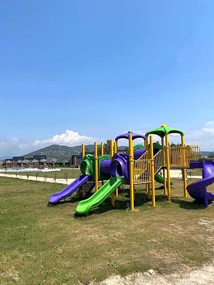 Lavira Tiny House Village