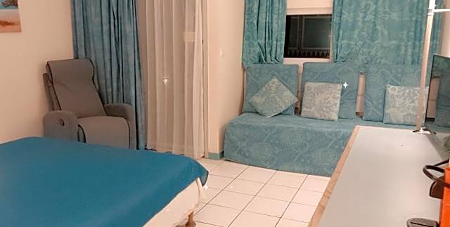 Studio dans Résidence Hotelière aux 3ilets Pointe du bout Résidence la Marina Carayou