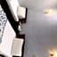 Hotel Sareena Residence
