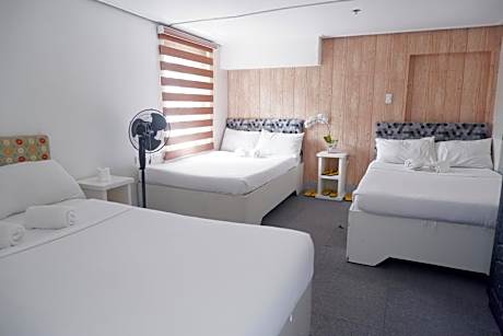 Deluxe Family Room