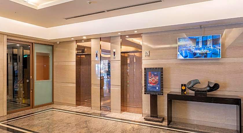 CHECK inn Select Taichung Dadun