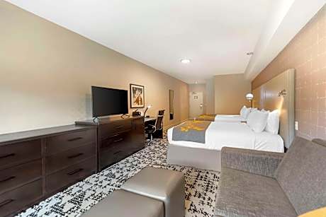 Suite, 1 King Bed, 1 Queen Bed, 1 Single Bed - Non Smoking