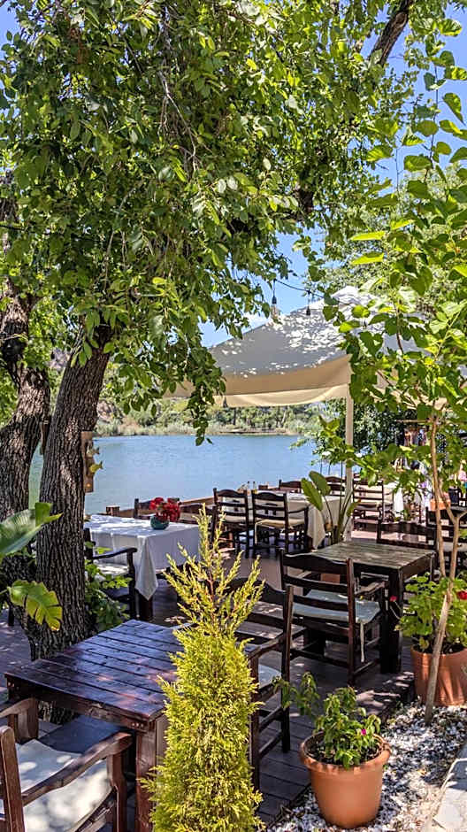 Aydos Hotels & Breeze Restaurant