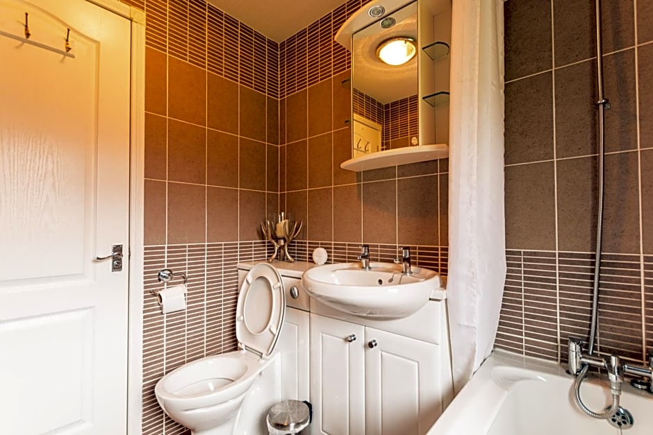 Hunters Lodge With Hot Tub