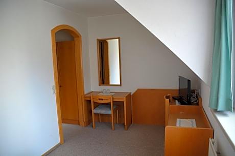 Standard Single Room with Shower