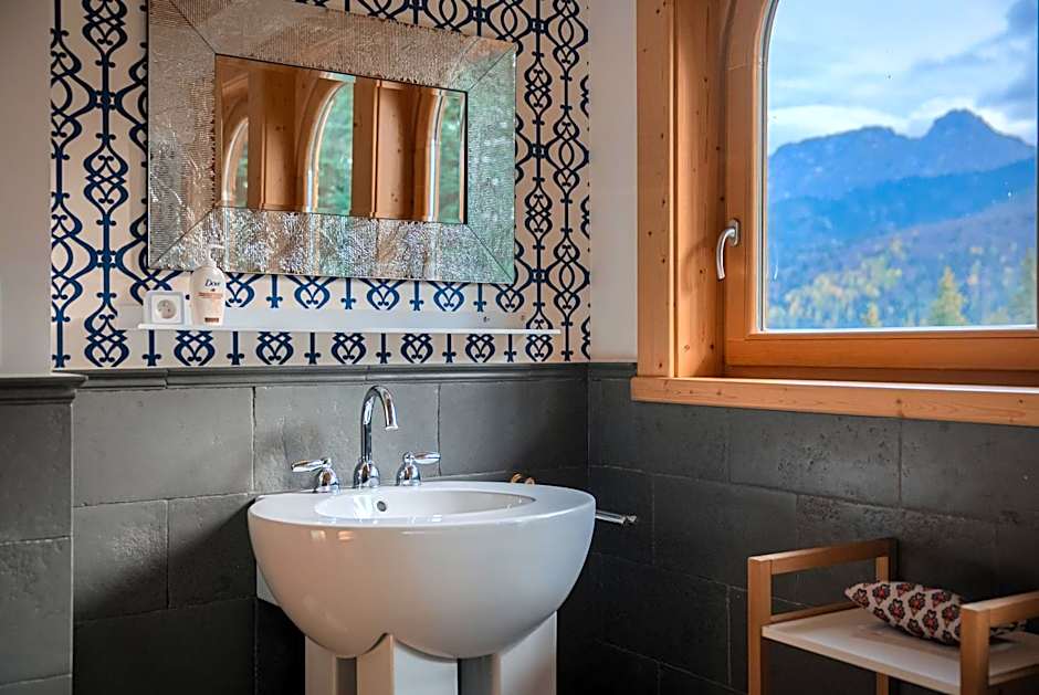 Rich Witch Villa&SPA