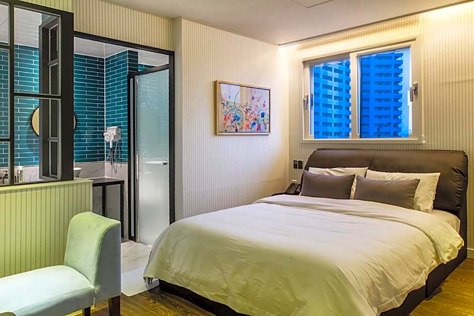 Brown Dot Hotel Gyeongju