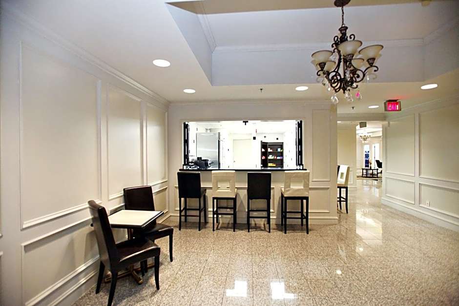 Montecassino Hotel & Suites