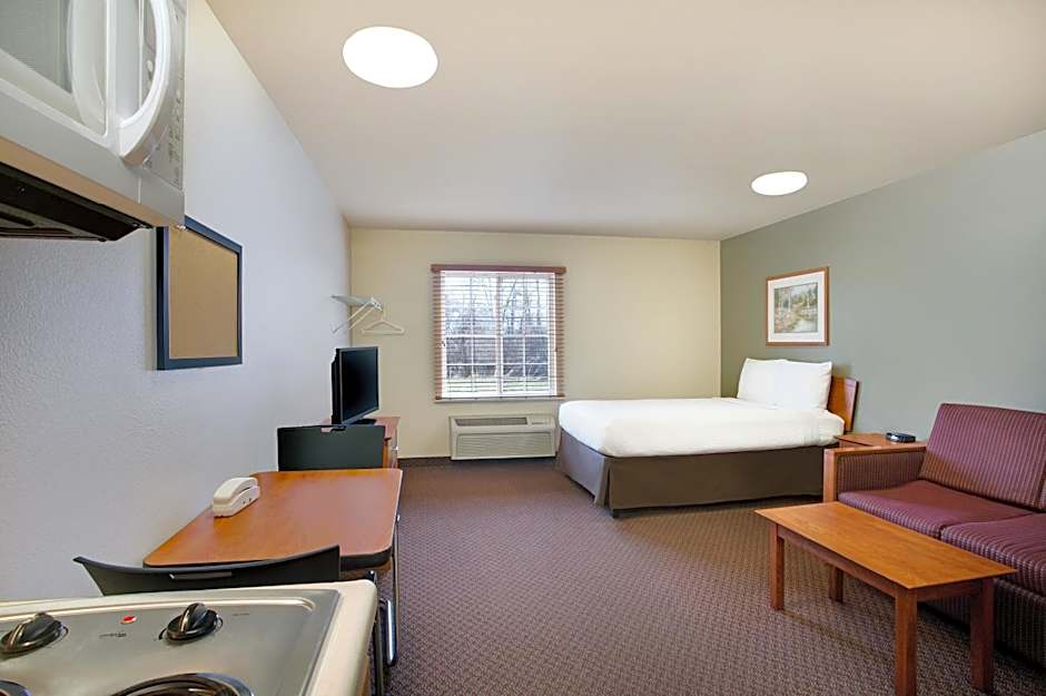 WoodSpring Suites Cincinnati Fairfield