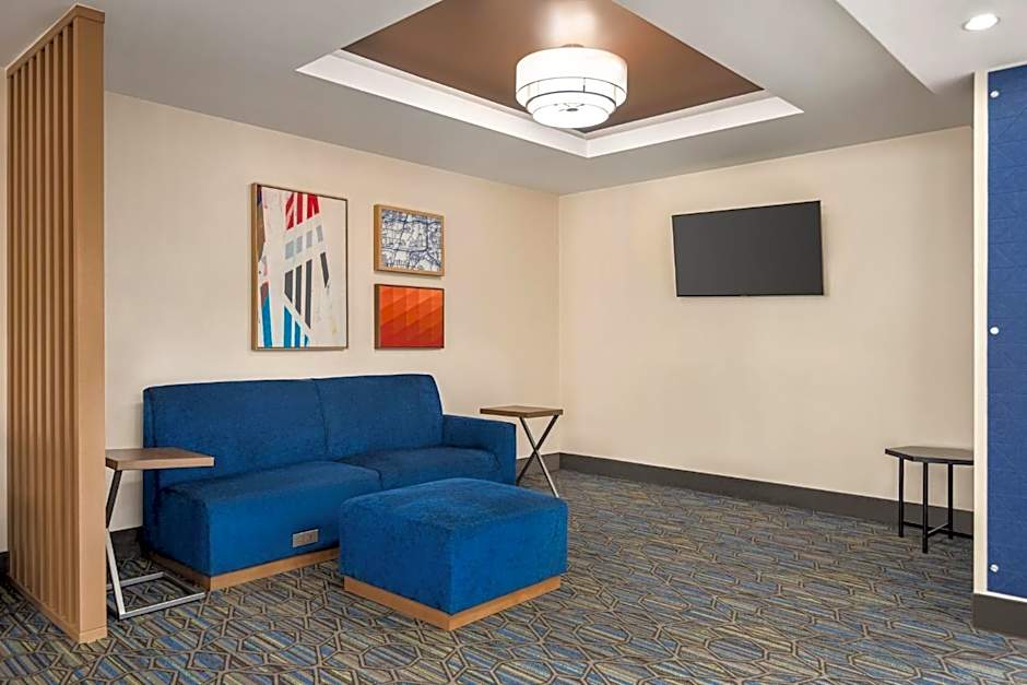 Holiday Inn Express Hotel & Suites Fredericksburg By IHG