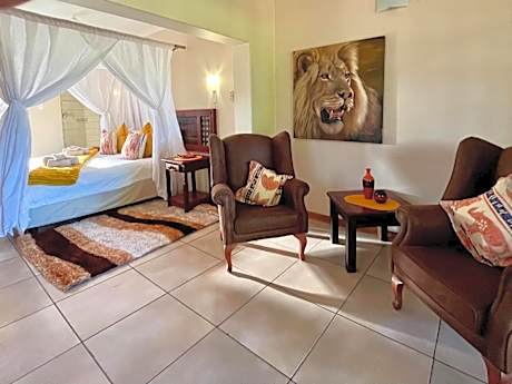 Family Room with Garden View