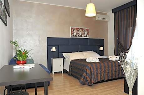 Check-Inn Rooms