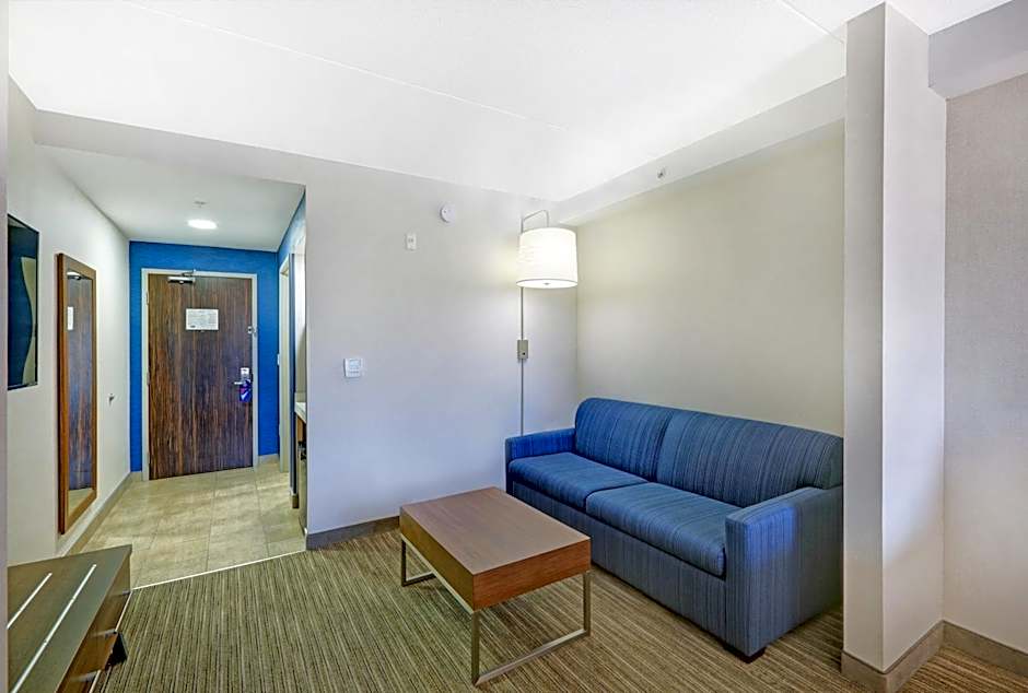Holiday Inn Express Hotel & Suites - Woodstock By IHG