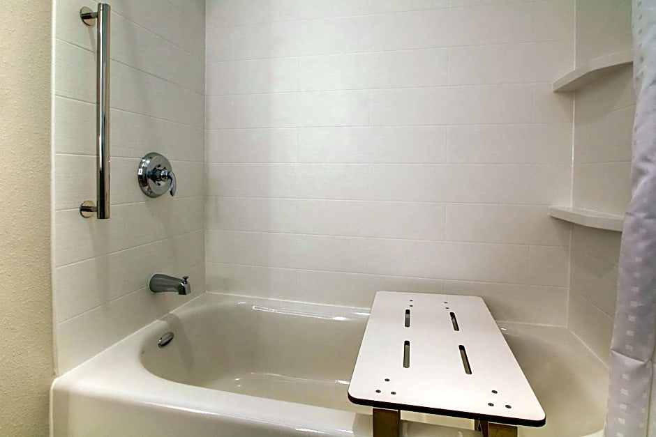 Holiday Inn Express & Suites Charleston NE Mt Pleasant US17 By IHG