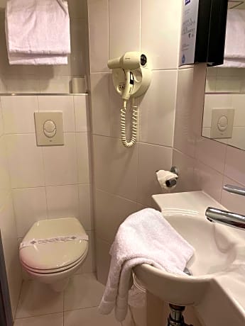 Standard Room - 1 Single Bed