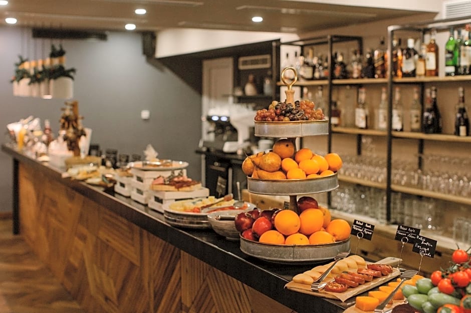 Shota@Rustaveli Boutique Hotel