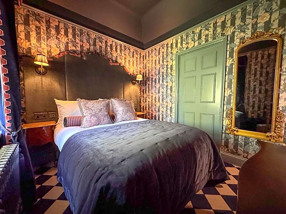 Photo 1 of 12 of Heritage Double Room