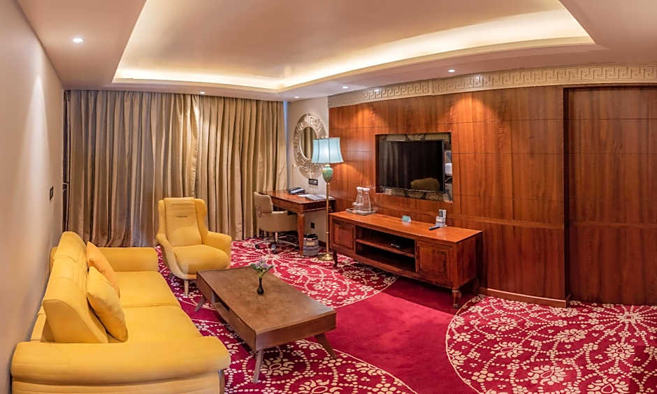 Photo 1 of 15 of Suite
