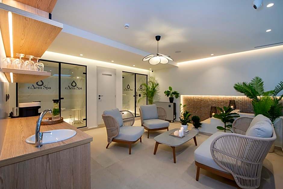 Leonidas Hotel & Apartments