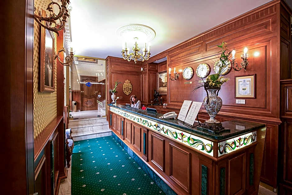 Grand Hotel London