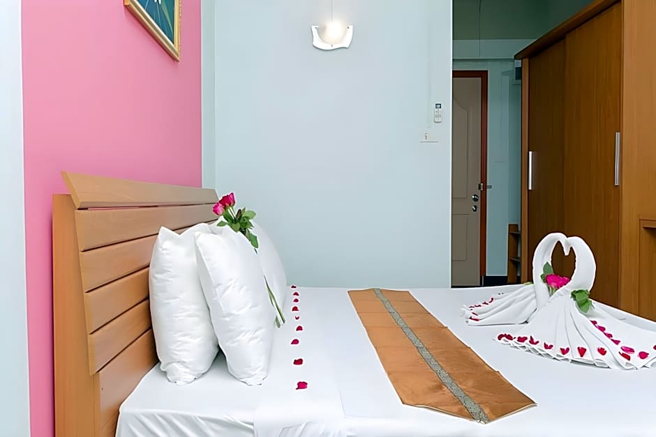 The Garden Place Bangkok (Ngamwongwan)