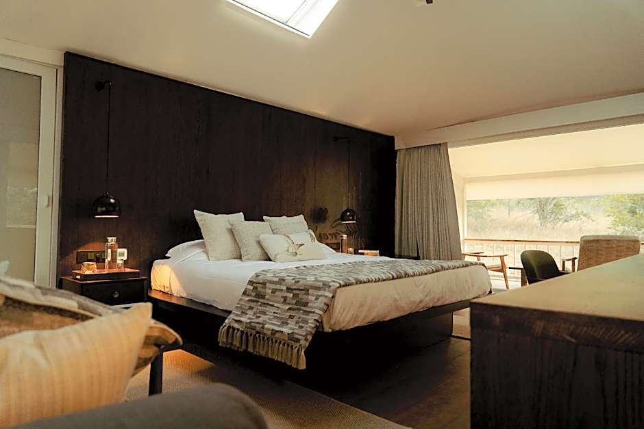 Tree of Life Ramvilas, Bandhavgarh