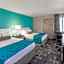 Howard Johnson by Wyndham Romulus Detroit Metro Airport