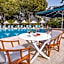 Moonshine Hotel & Suites
