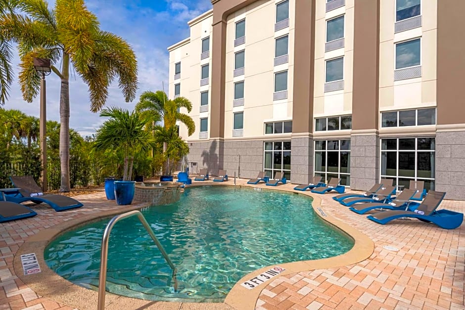 Hampton Inn By Hilton & Suites Fort Myers