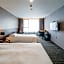 Hotel With City