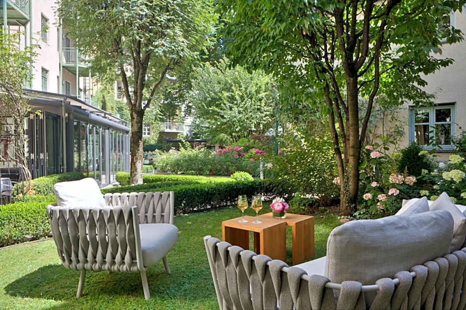 MAXIMILIAN MUNICH Apartments & Hotel