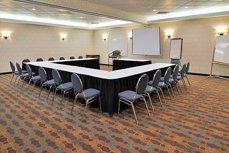 Hampton Inn & Suites By Hilton Calgary University Northwest