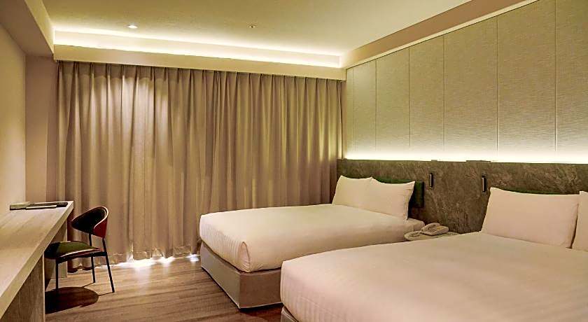 Metro Hotel