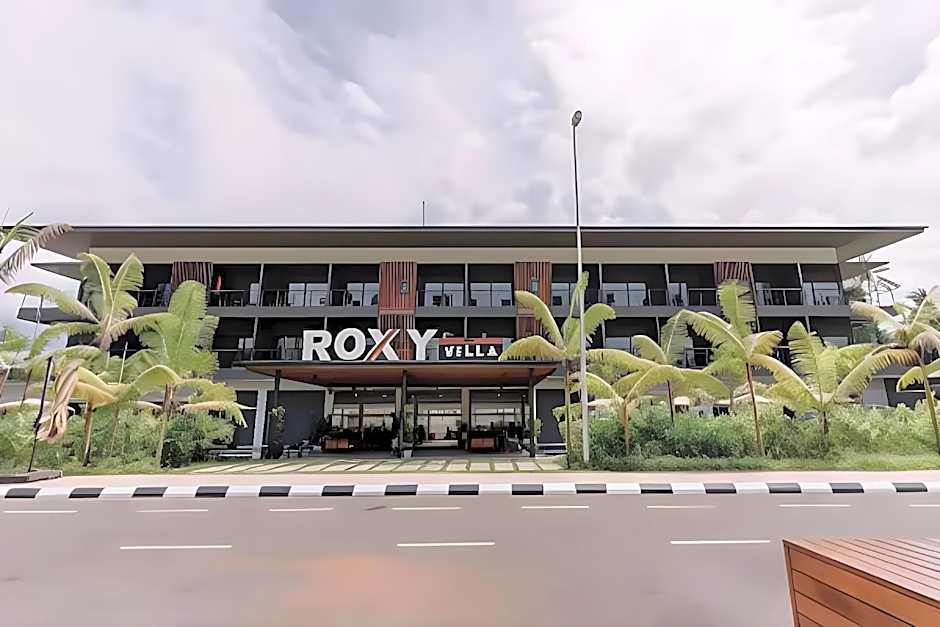 Roxy Sematan Villa & Townhouse