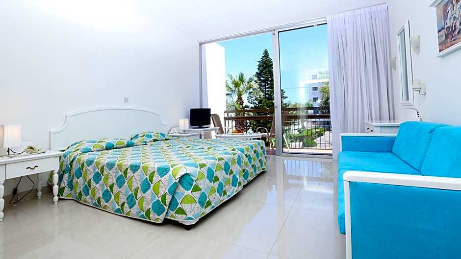 Marlita Beach Hotel Apartments