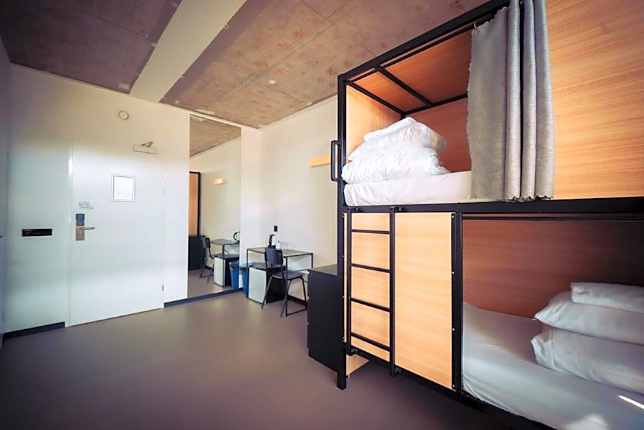 Urban Hotel The Golden Stork