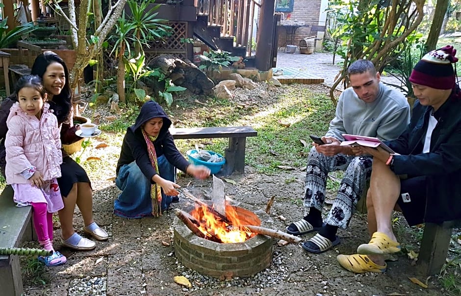 Tung Tong Homestay & Camping