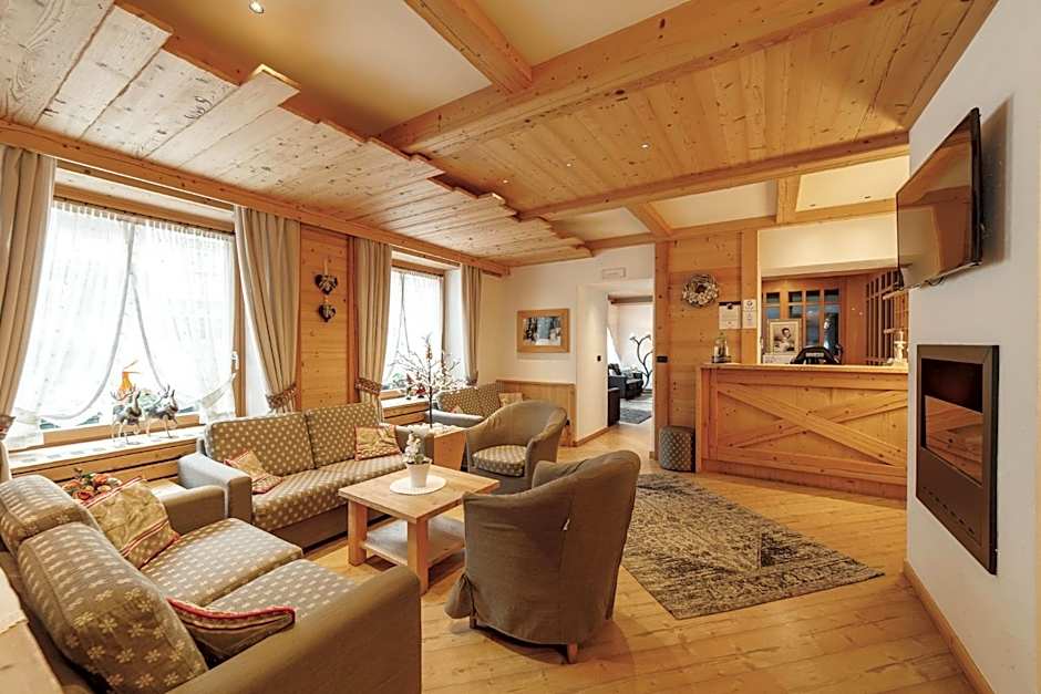 Al Bivio - Hotel & Apartments