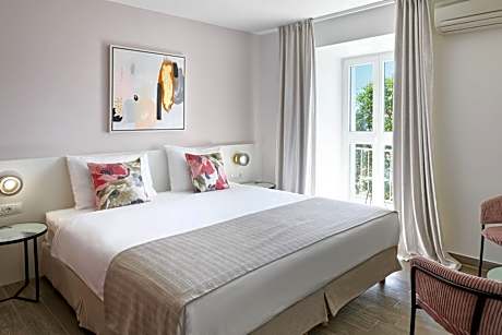 Superior Sea View Apartment